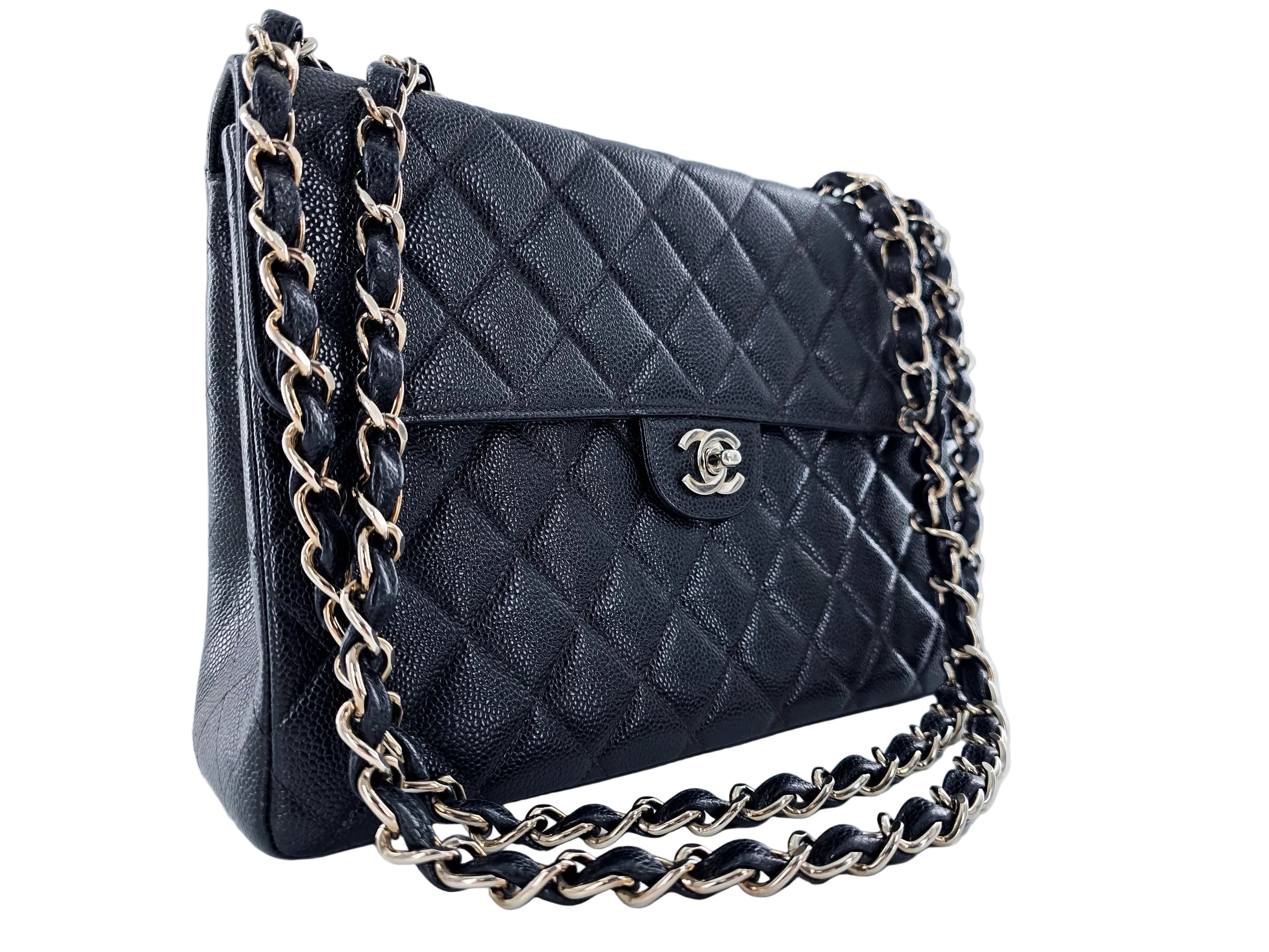 chanel chain strap quilted shoulder bag