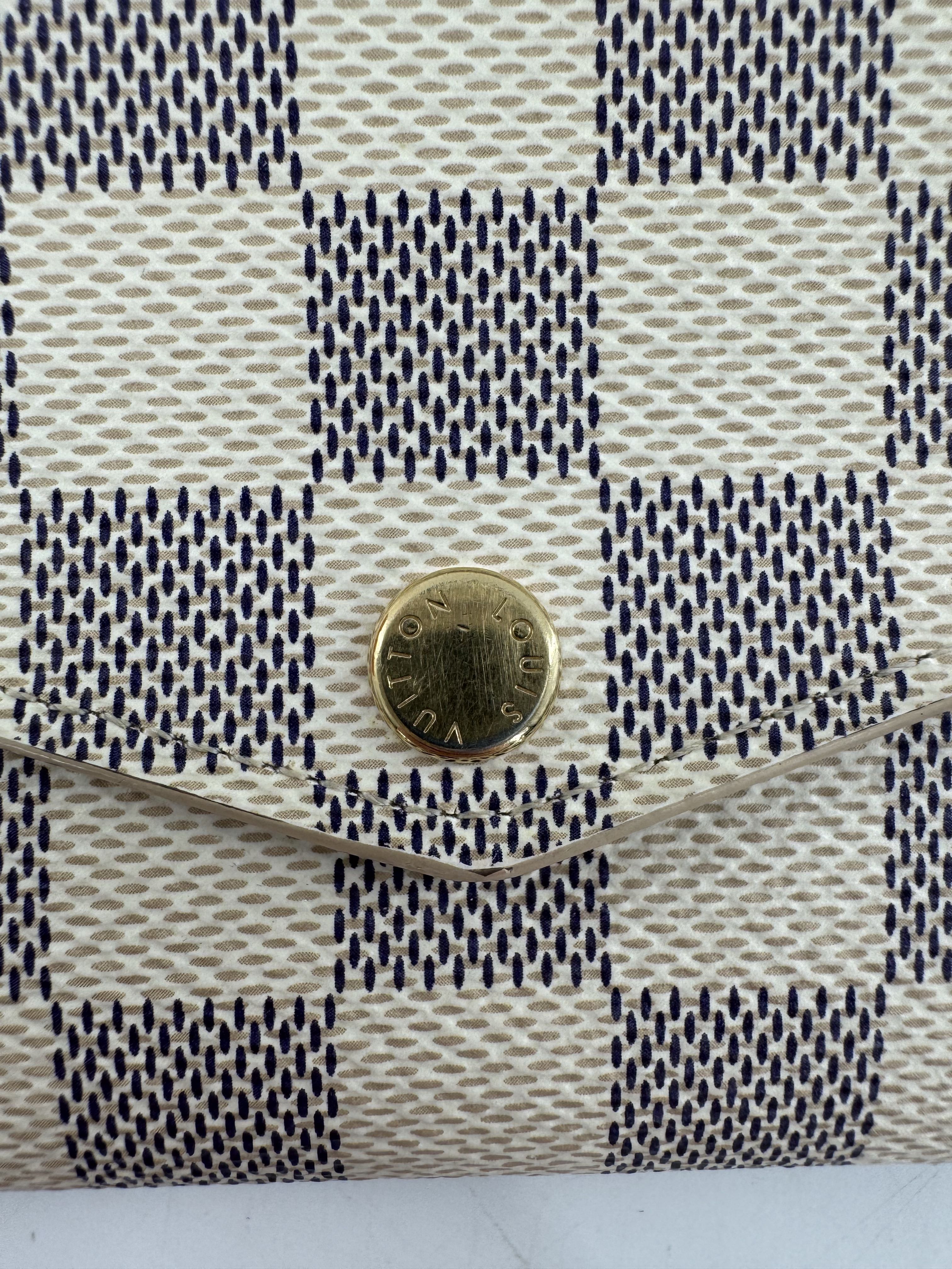 bi-fold wallet damier w/ dust bag & box