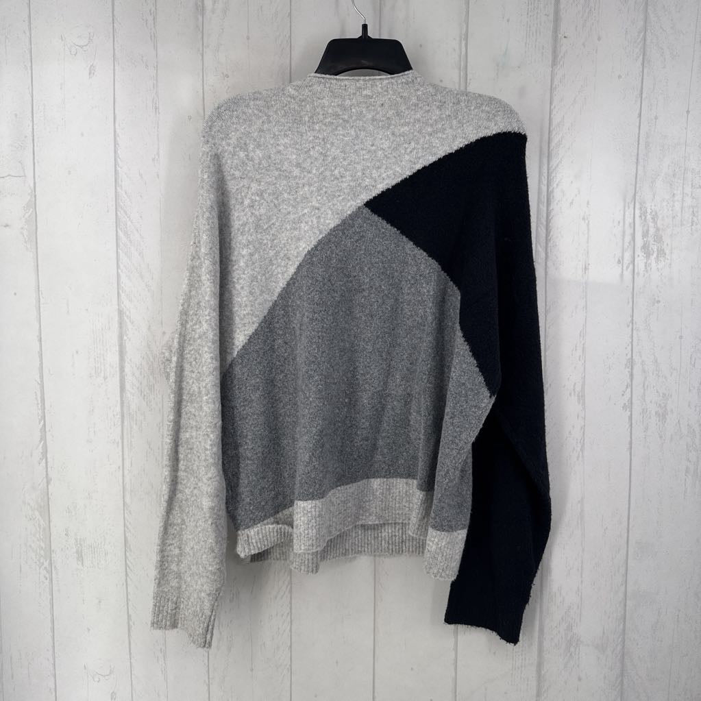 L colorblock crewneck sweater