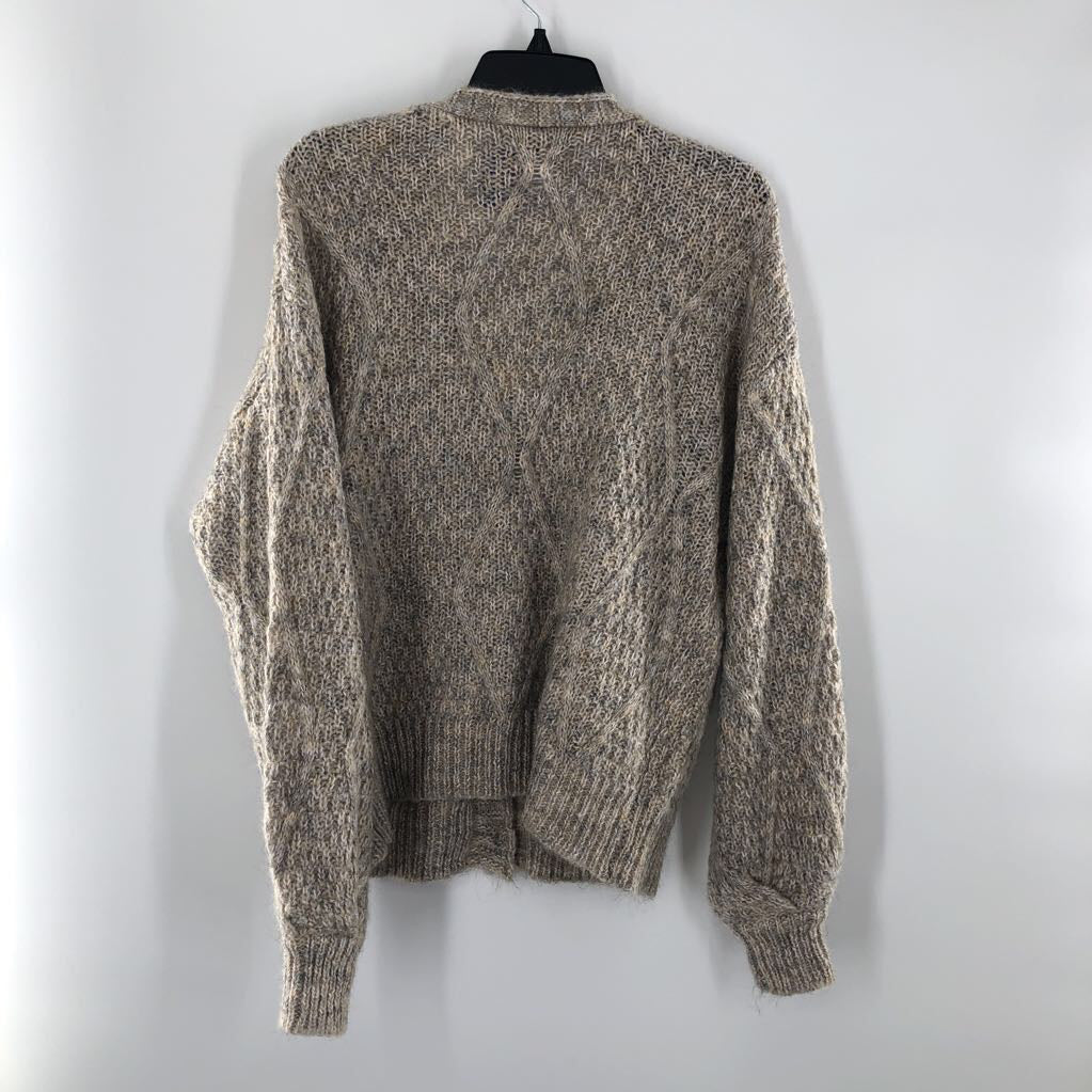 M cable knit button front cardi