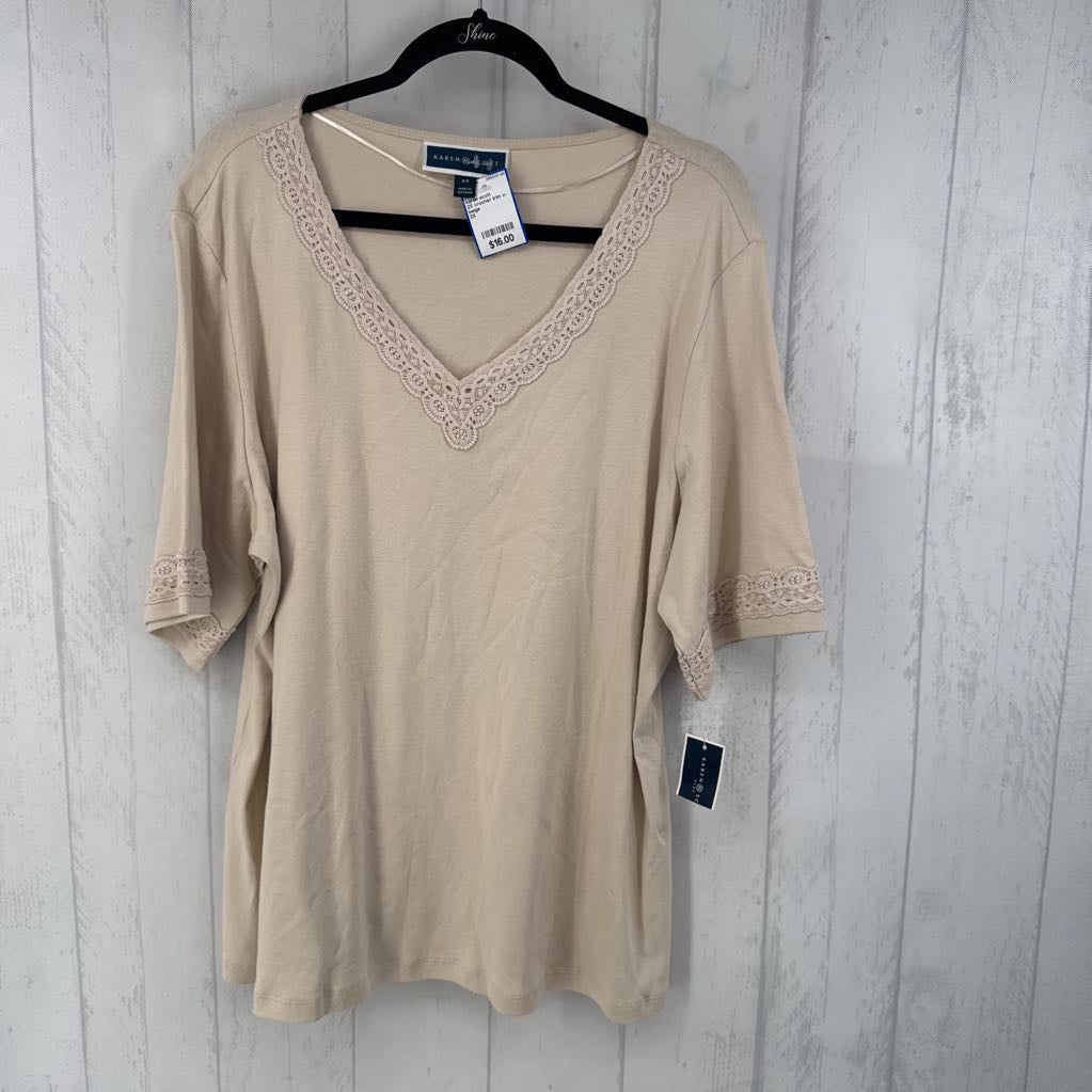 2X crochet trim v-neck s/s top