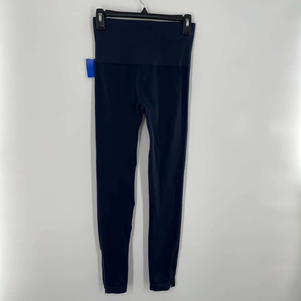 L hi-rise knit leggings