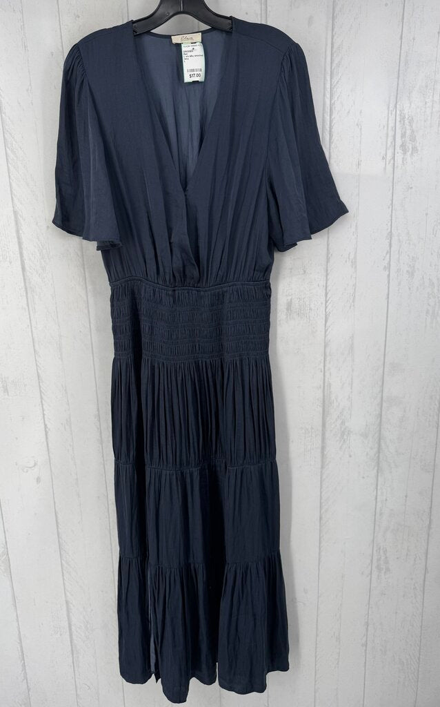 L s/s silky smocked front slit maxi dress