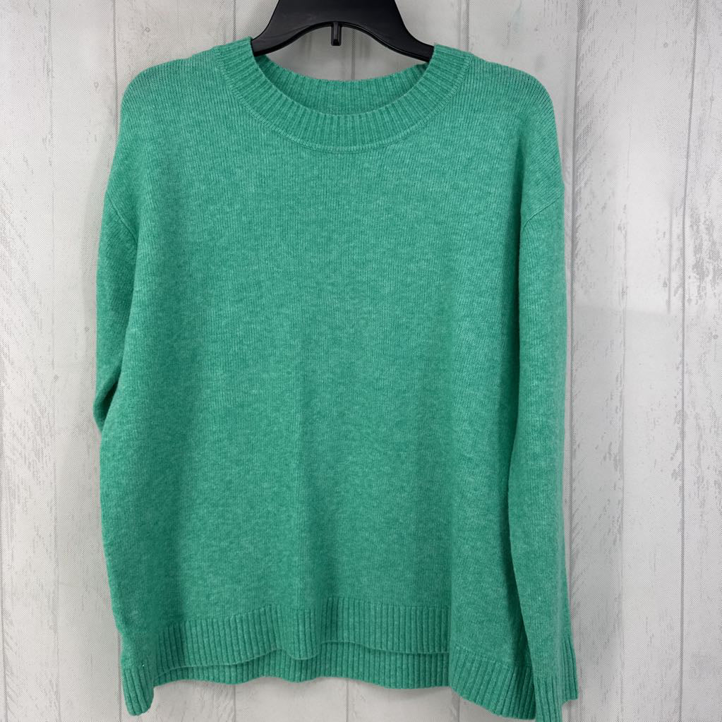 R49 L crewneck sweater
