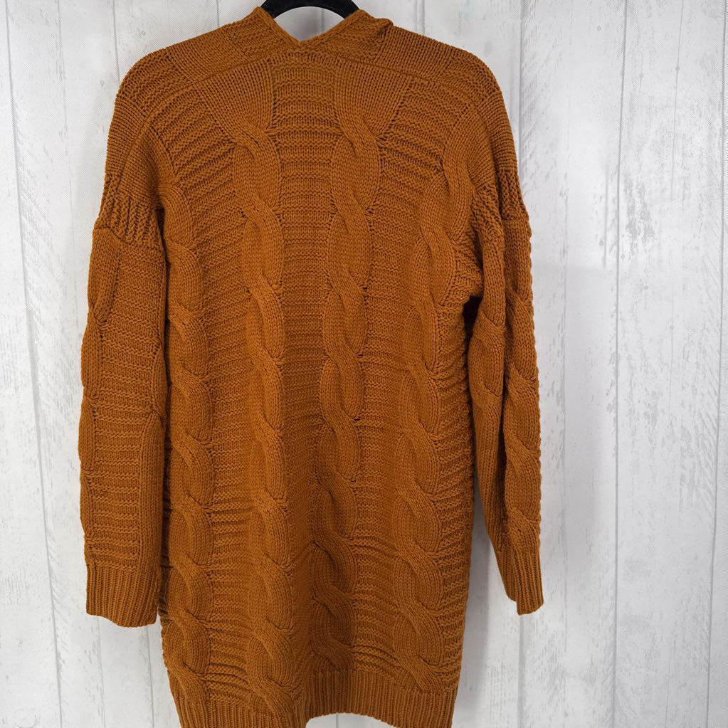 S/M cable knit cardi