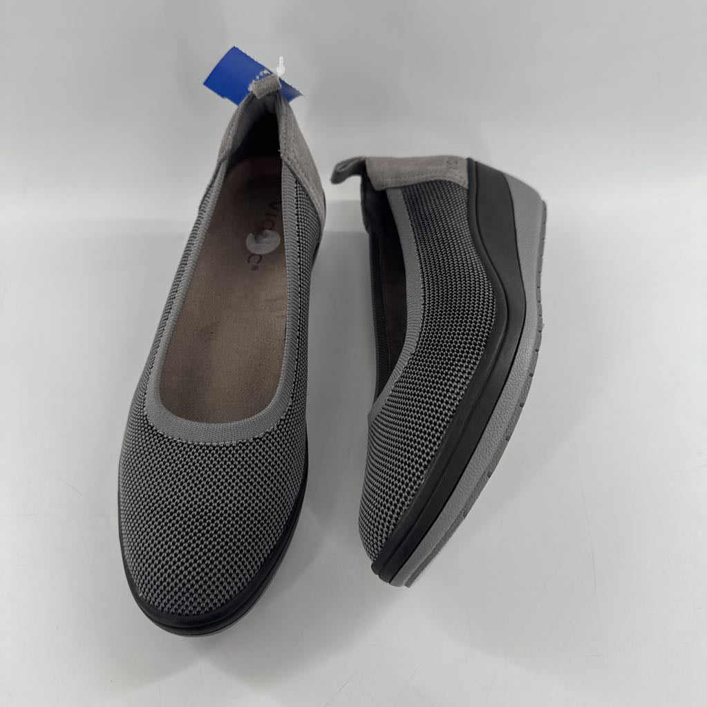 7.5 knit wedge heel slip-ons