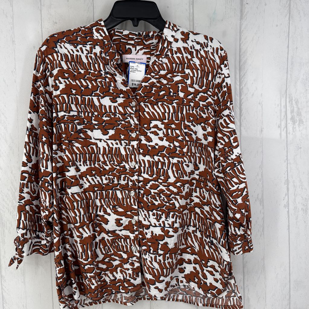 L printed button down 3/4 slv top