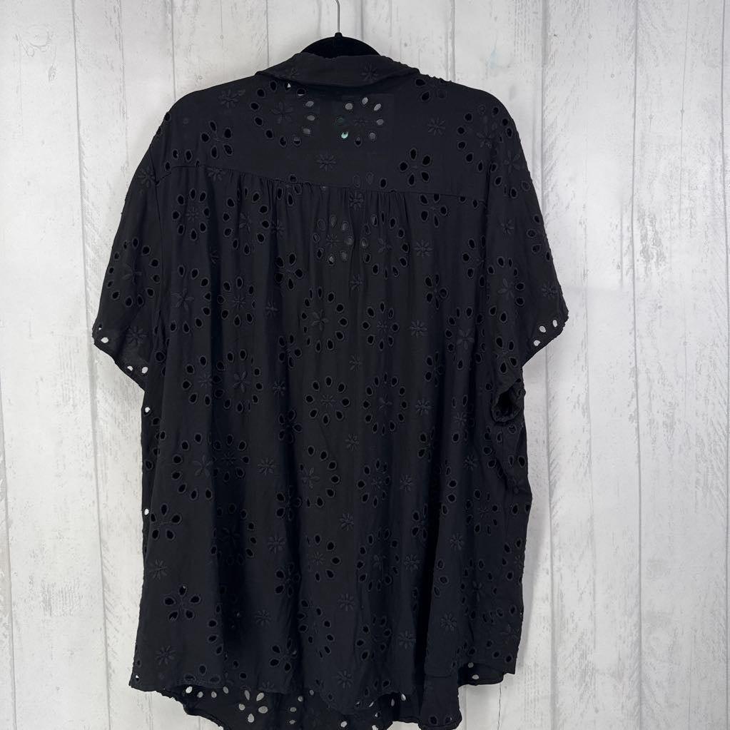 5 s/s eyelet button shirt