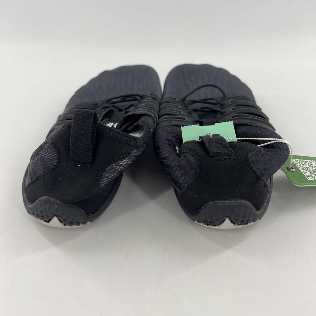 9 barefoot hiking shoes