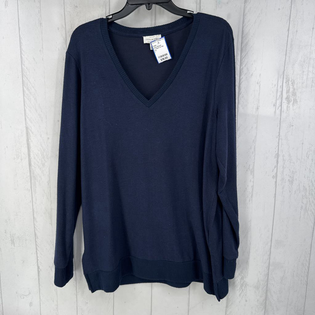 L v-neck l/s top