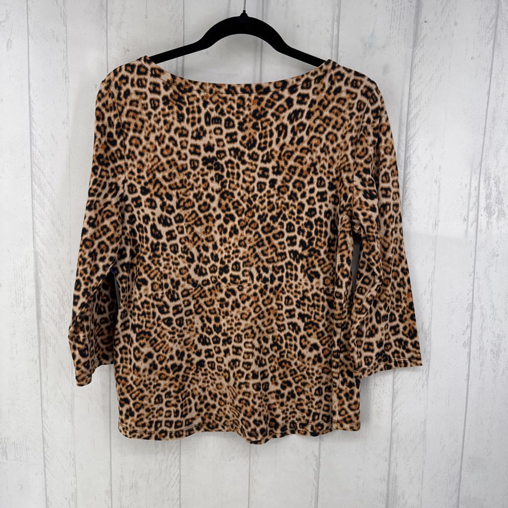L animal print 3/4 slv top