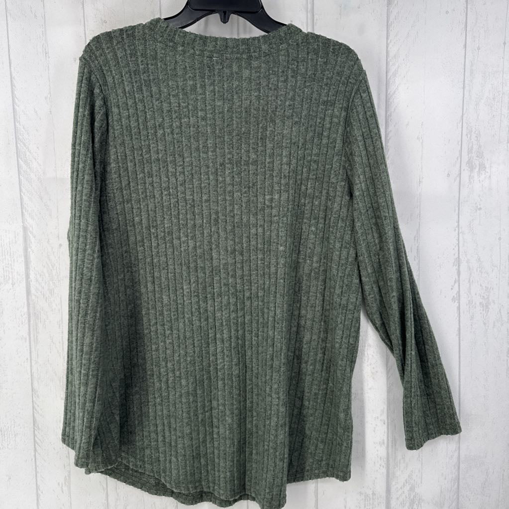 XL ribbed v-neck l/s top