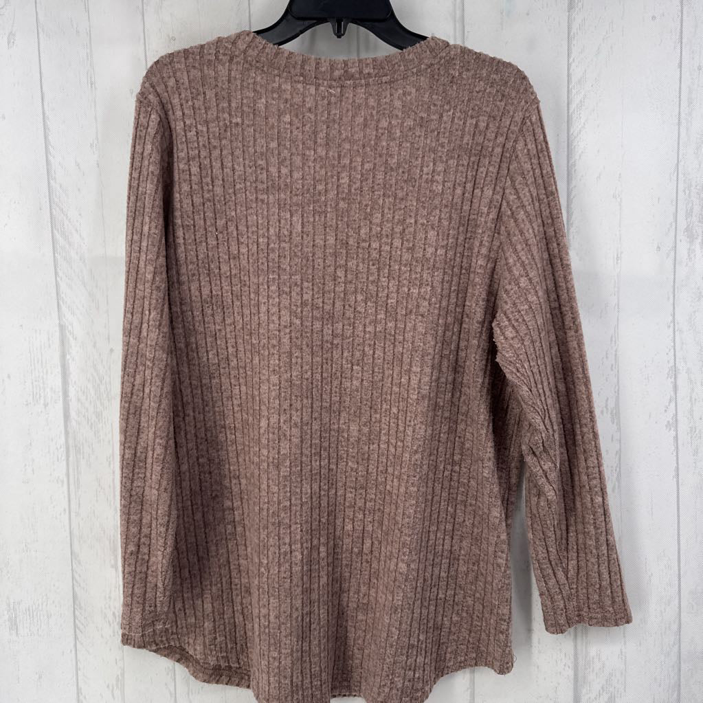 XL ribbed v-neck l/s top