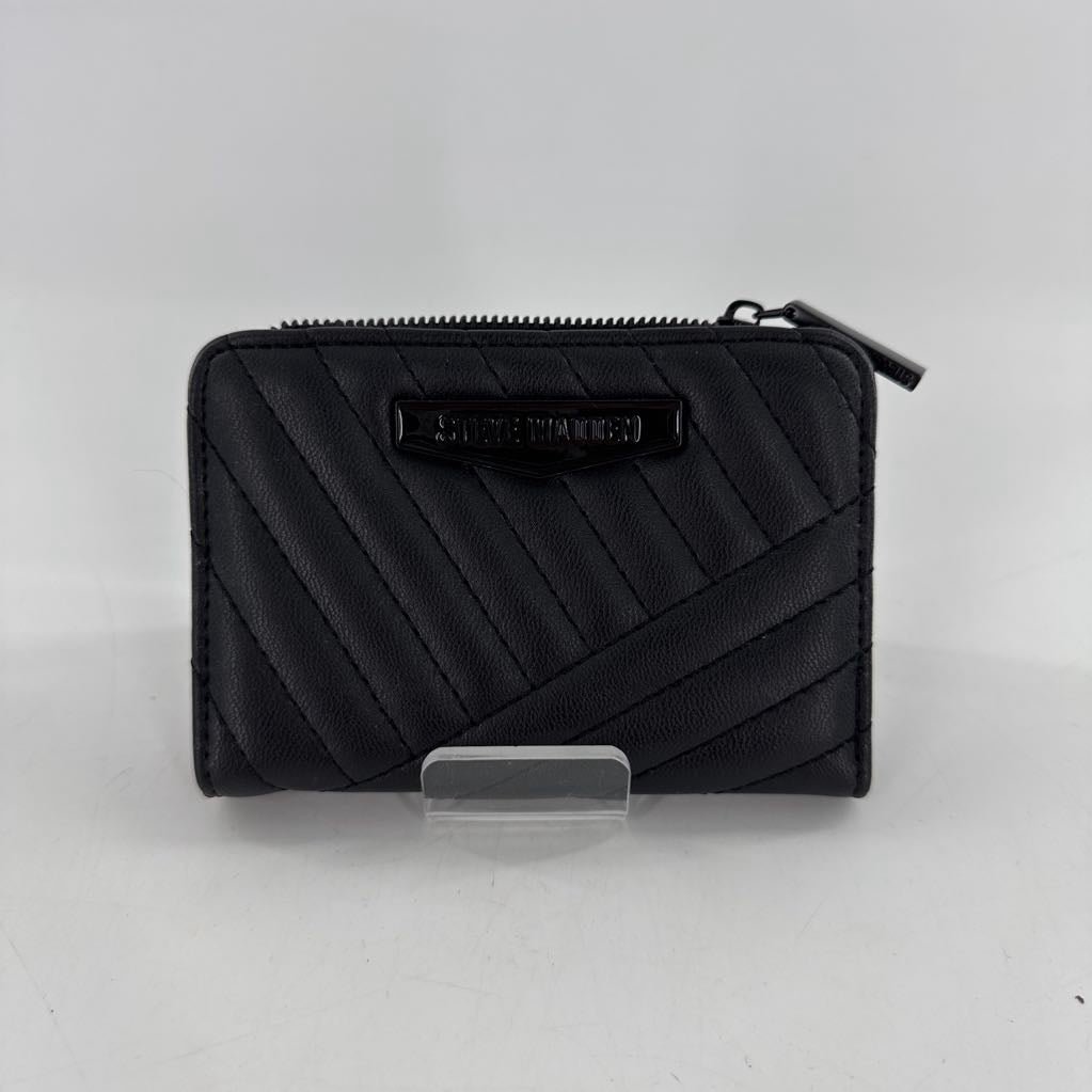 quilted bi-fold wallet