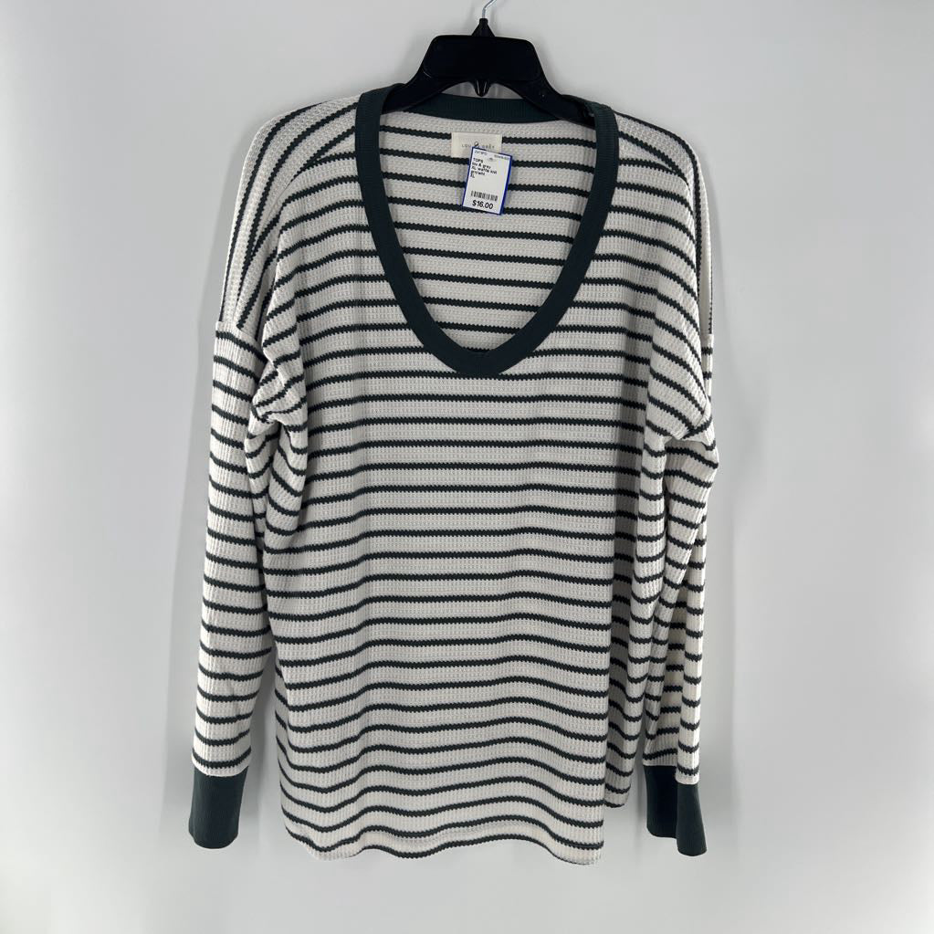 XL waffle knit striped v-neck l/s top