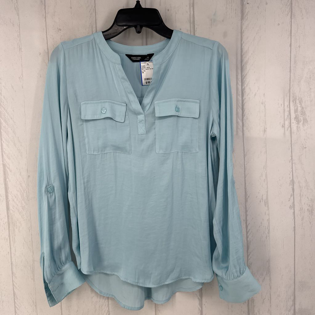 XS v-neck l/s top