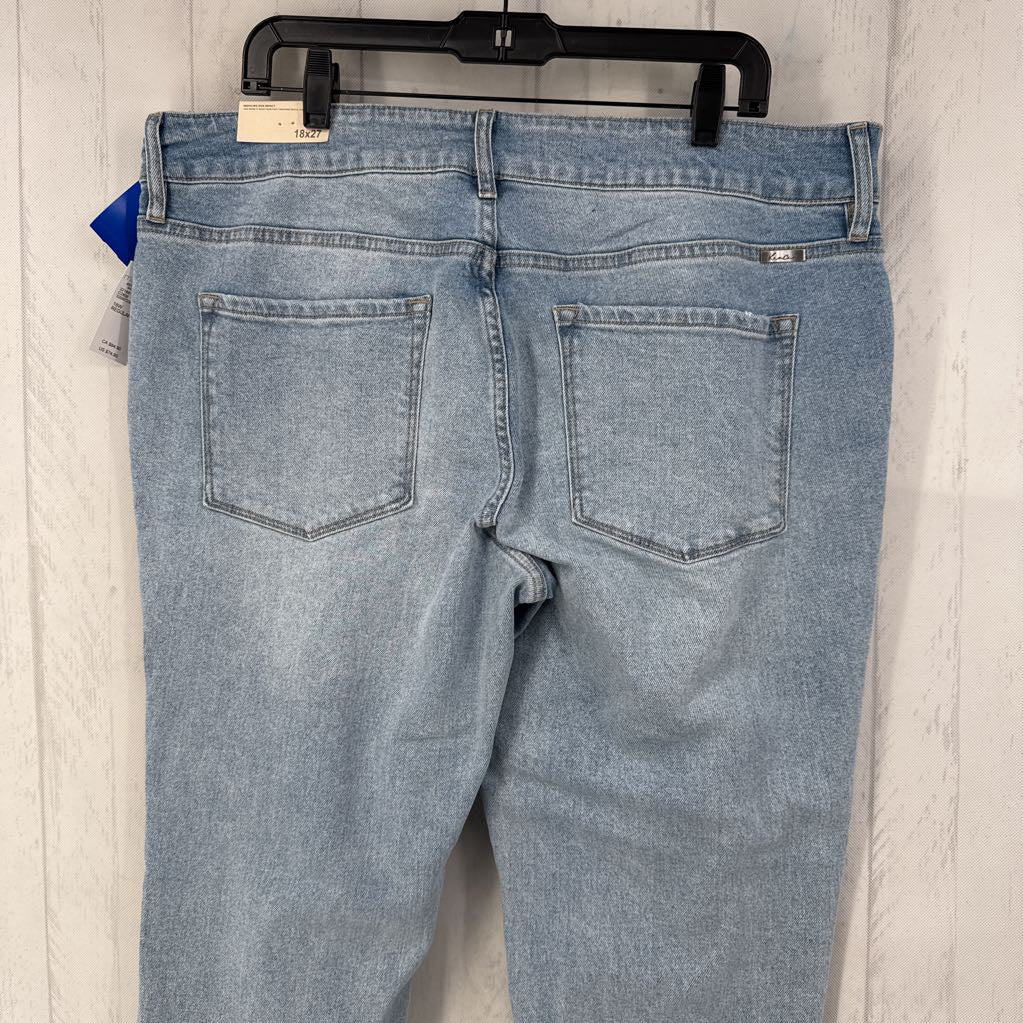 R75 18 hi-rise boyfriend jean