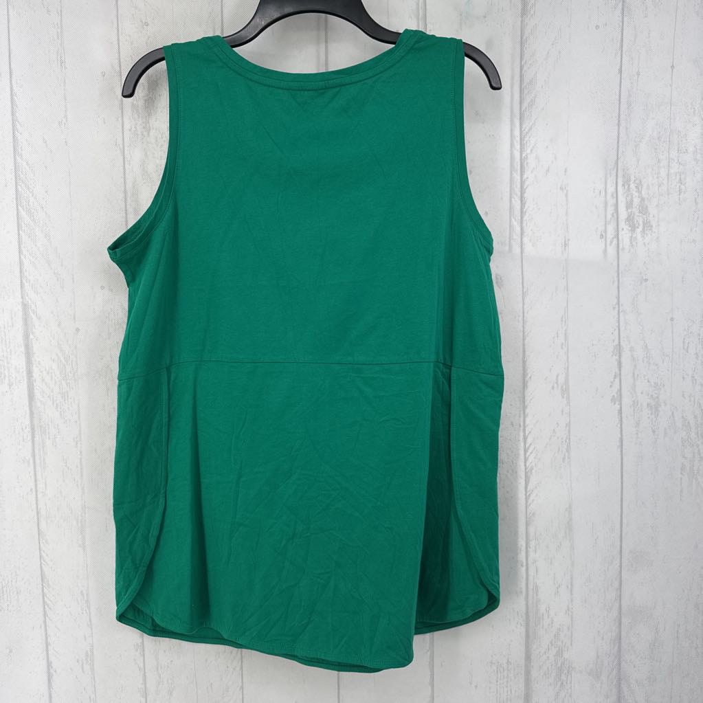 R25 L scoop neck tank