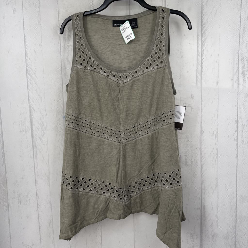 L scoop neck tank