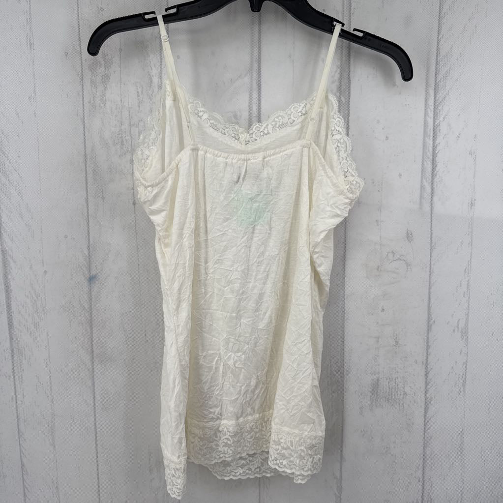 R30 M crinkle lace tank