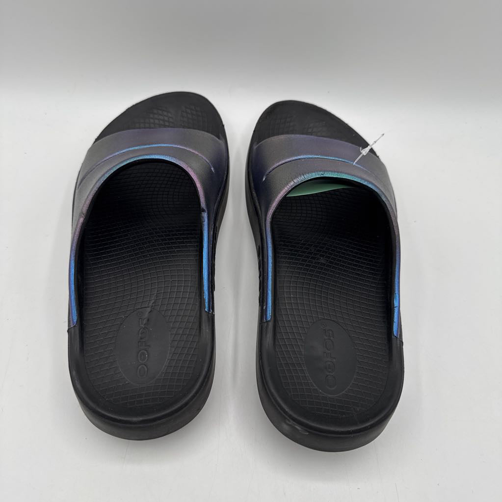 M iridescent mule sandals