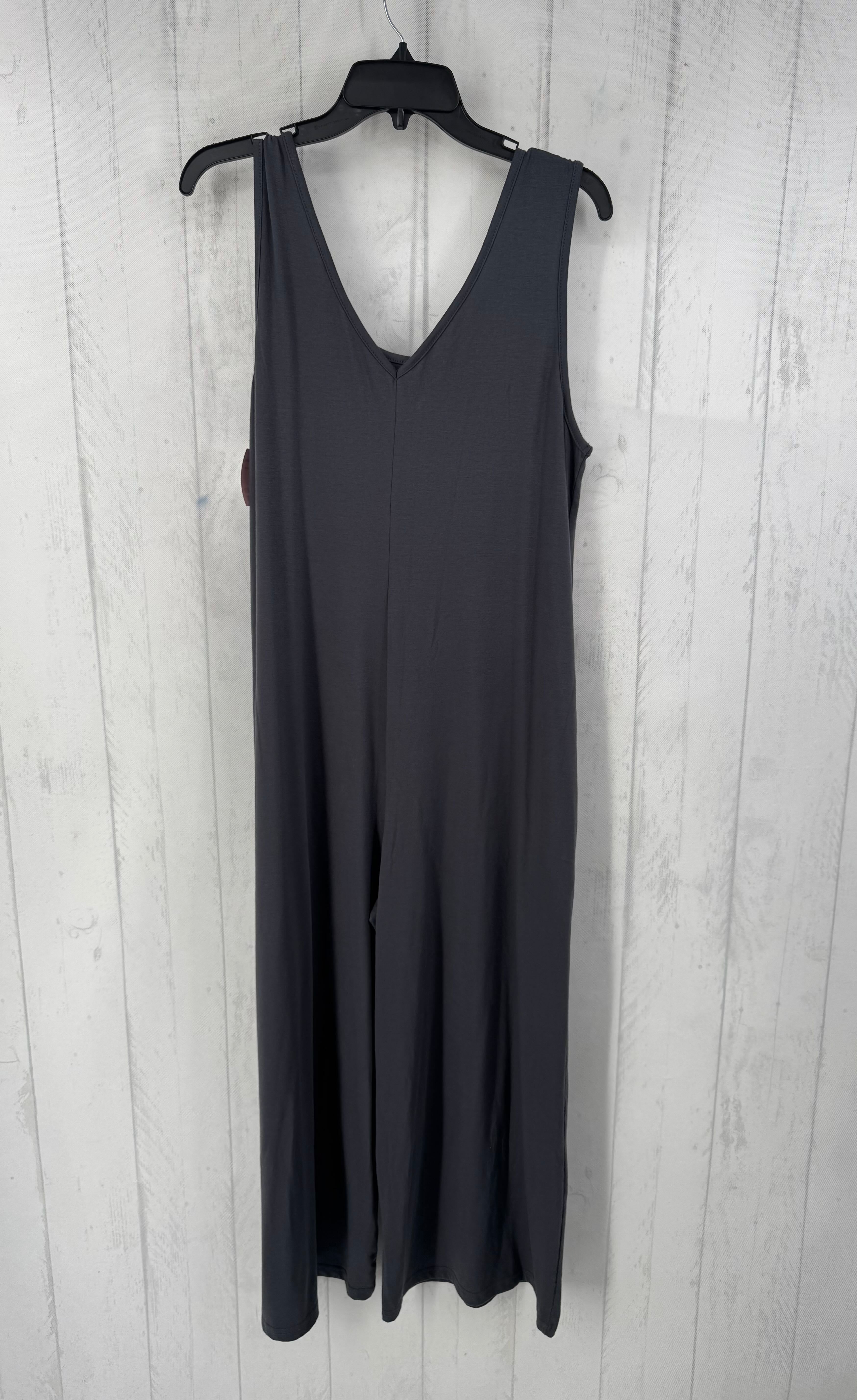 XL v-neck slvls jumpsuit