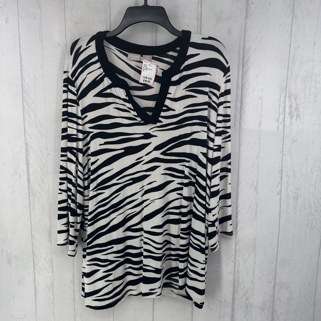 XL animal print notch neck l/s top