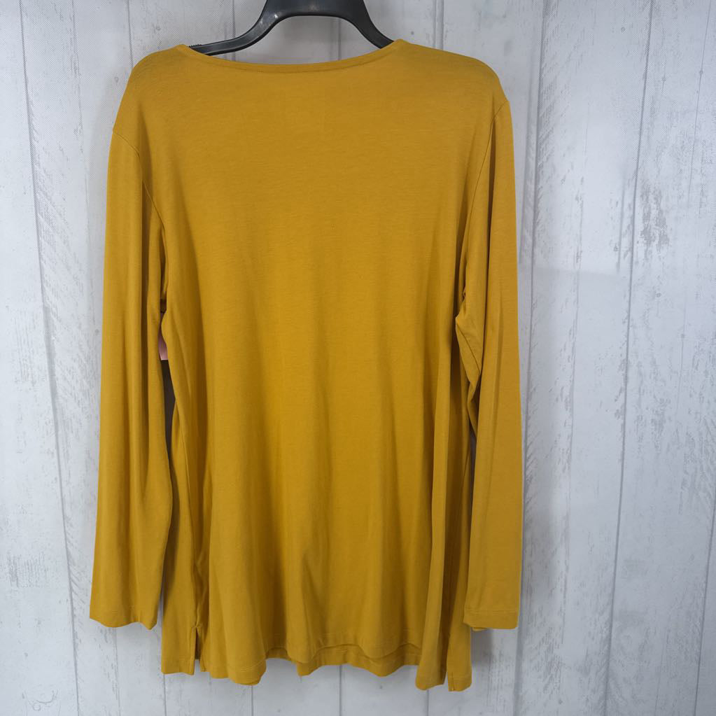 XL scoop neck l/s top