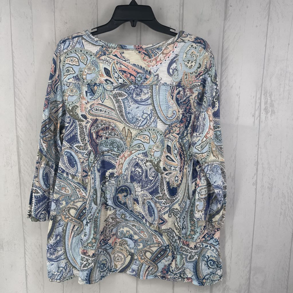 XL paisley print v-neck 3/4 slv top