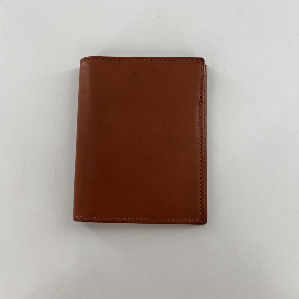 slim bi-fold wallet