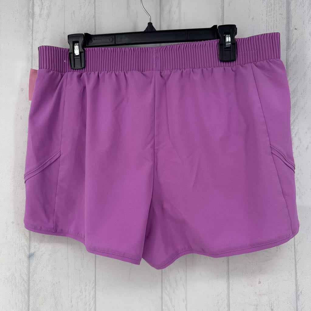 L pull-on shorts