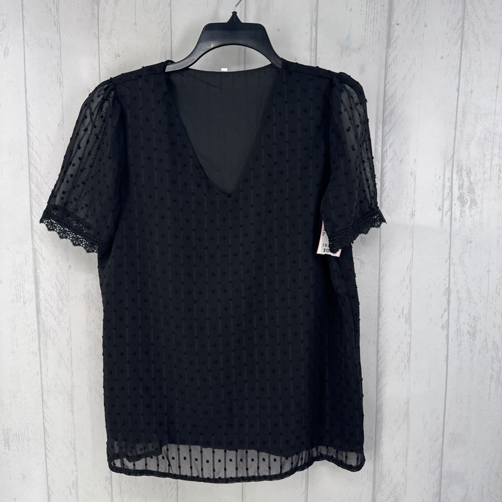 M swiss dot v-neck s/s top