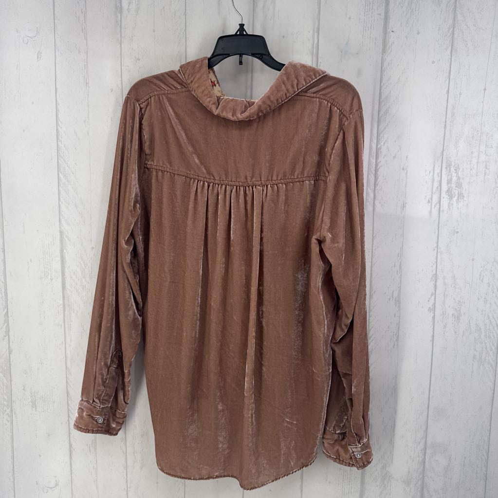 L l/s button down shirt