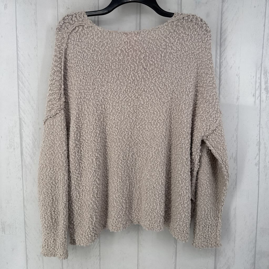 M v-neck boucle sweater