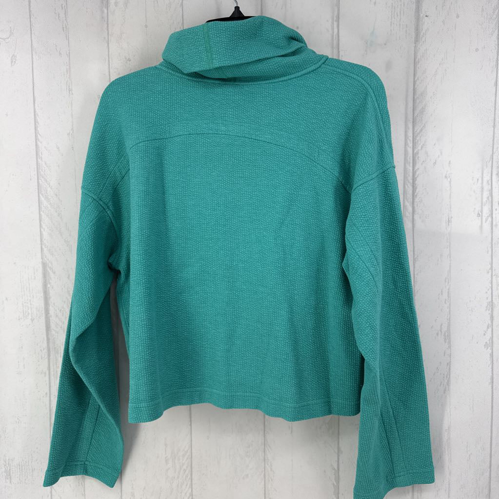 M/L textured cowl neck l/s top