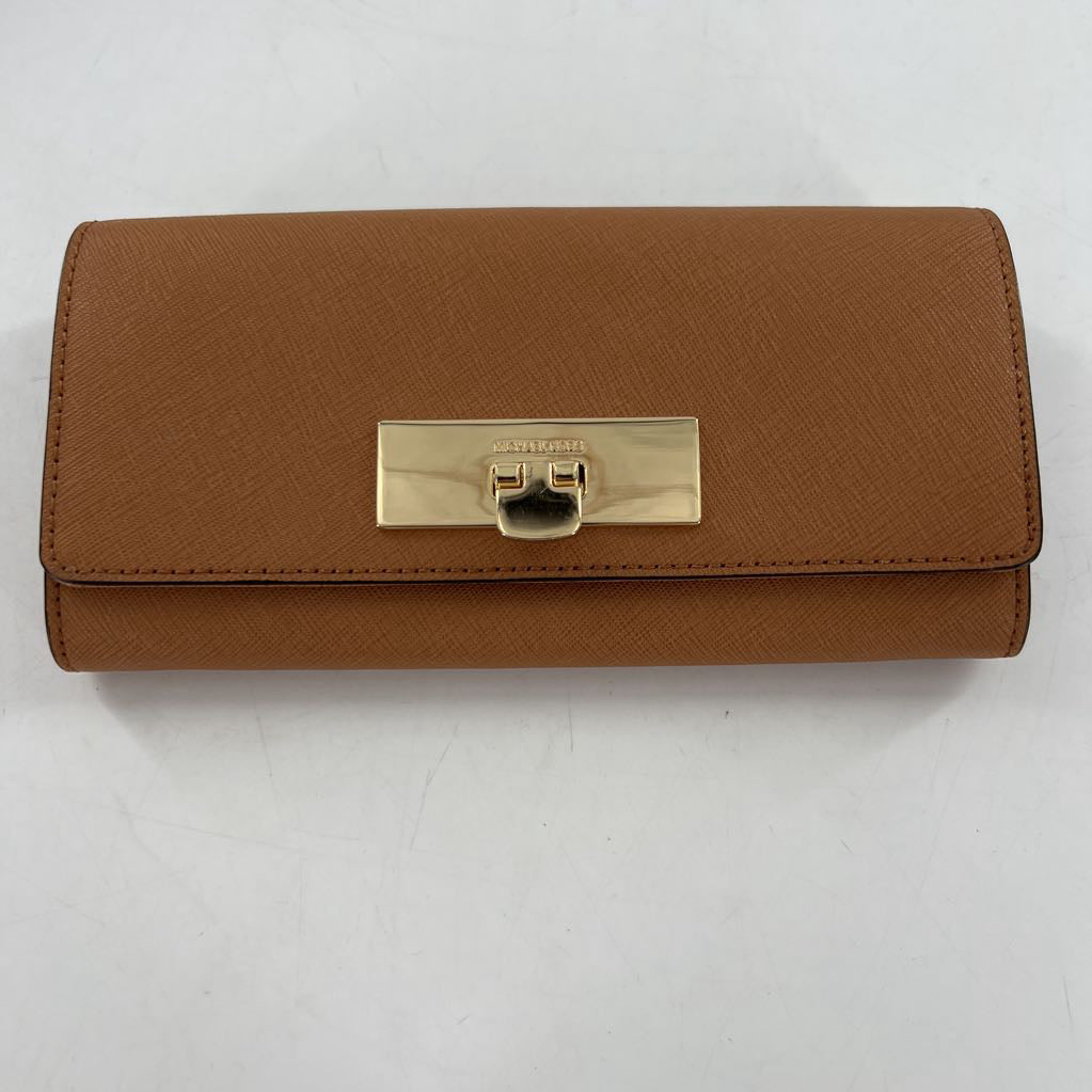 saffiano leather bi-fold wallet