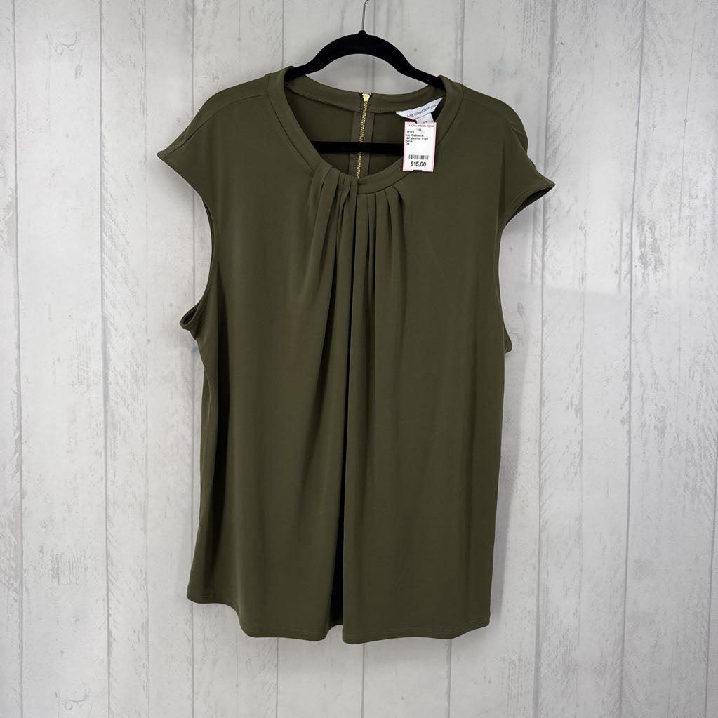 2X pleated front cap slv top