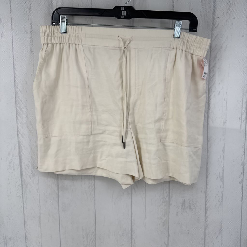 XL pull-on shorts