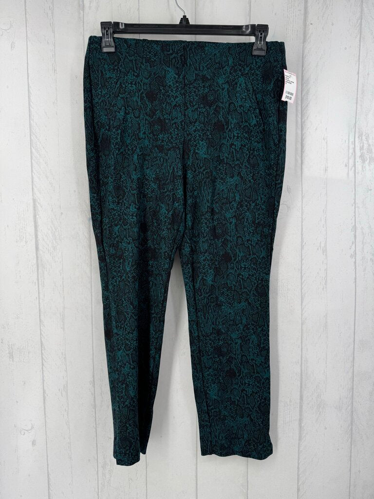 10 pull-on animal print pant