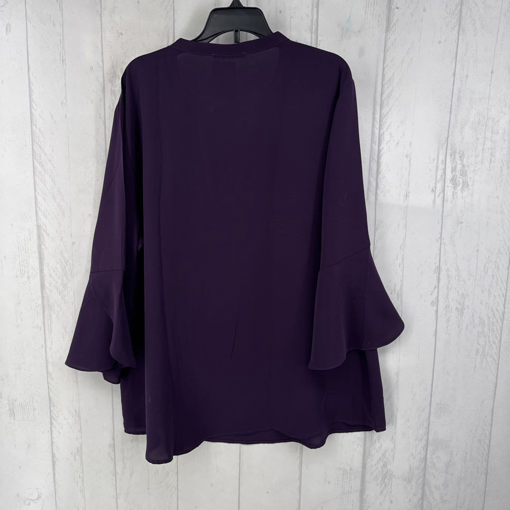 XL v-neck flutter slv top