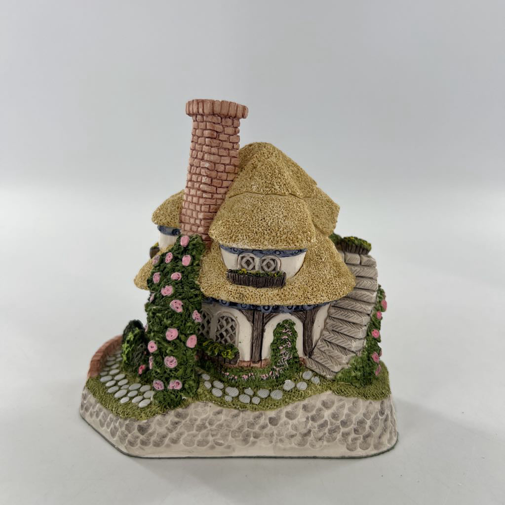 david winter cottage figurine (mother's cottage)