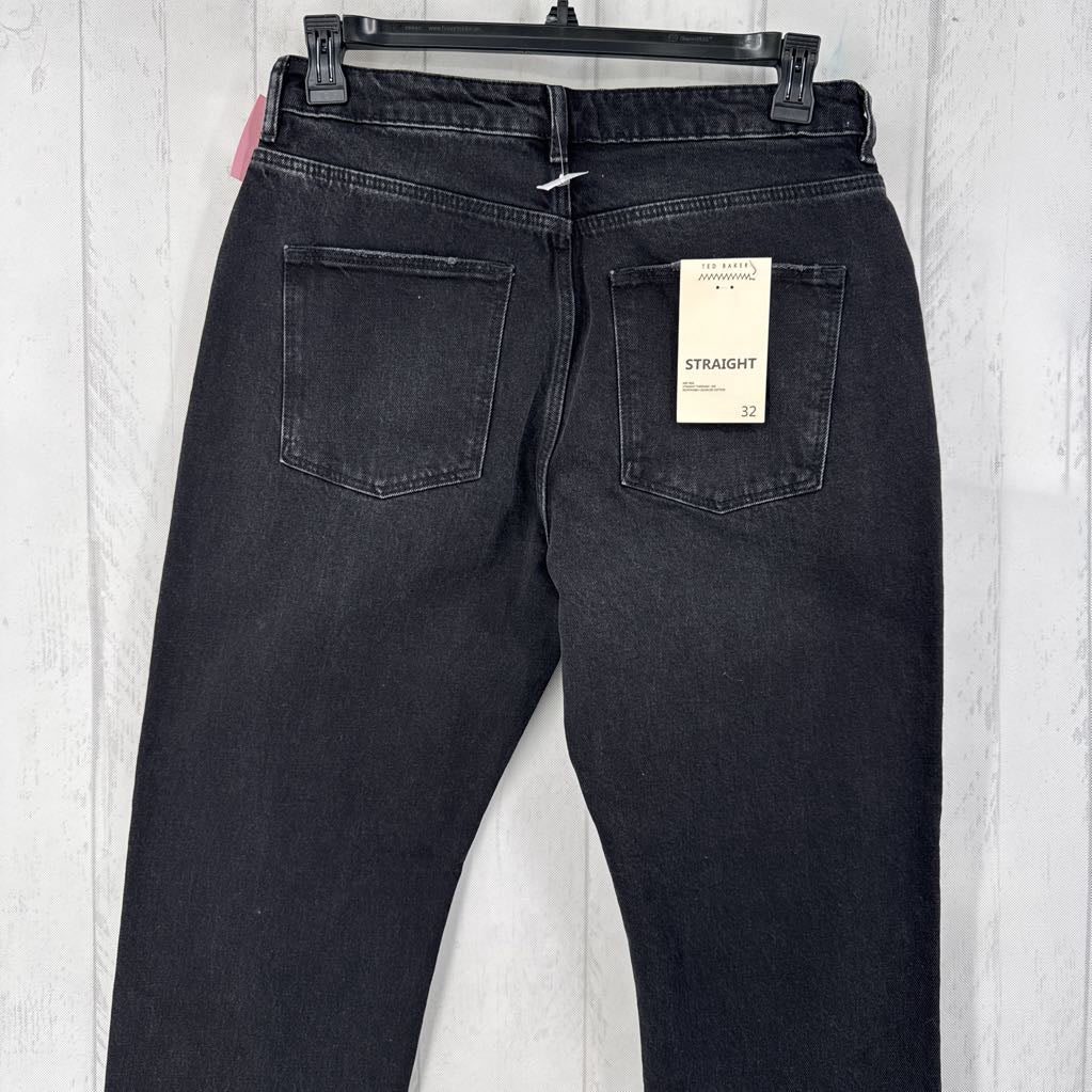 R225 32 straight leg jeans