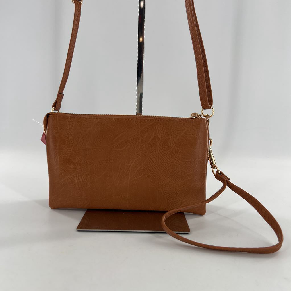vegan triple compartment crossbody/wristlet