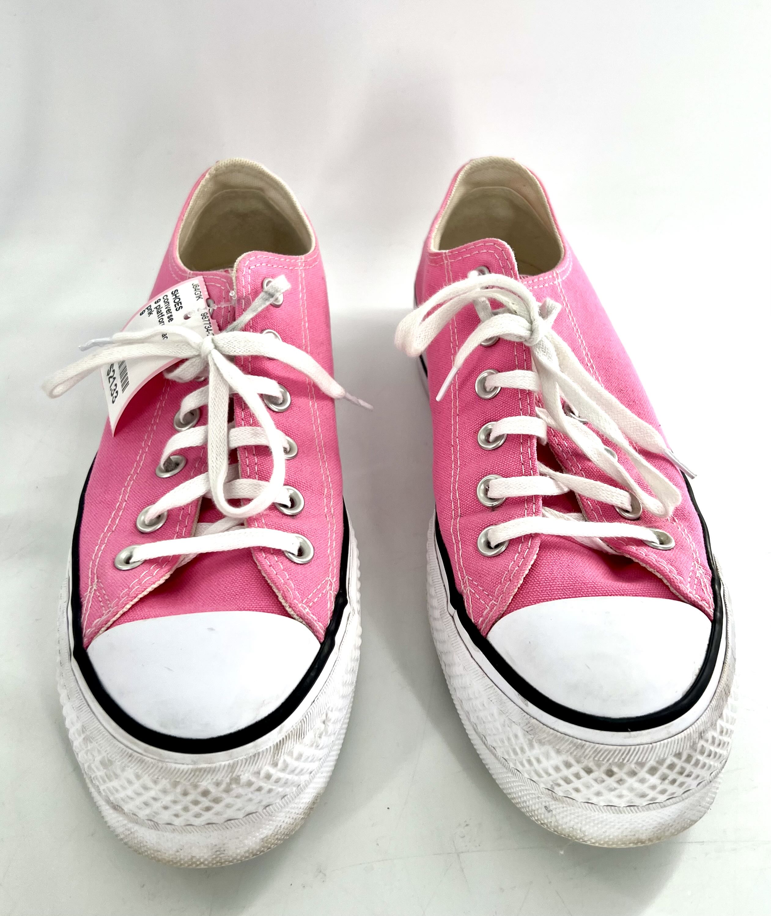 9 platform lace-up sneaker