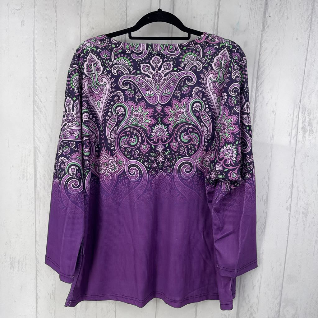 3XL paisley print v-neck 3/4 slv top