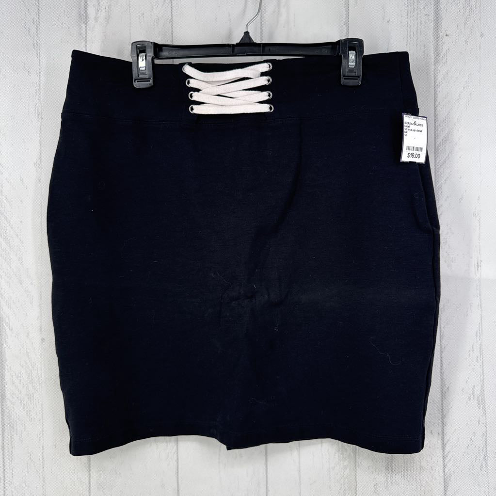 1X lace-up detail skirt