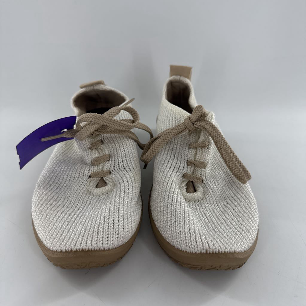 7-7.5 lace up knit oxford