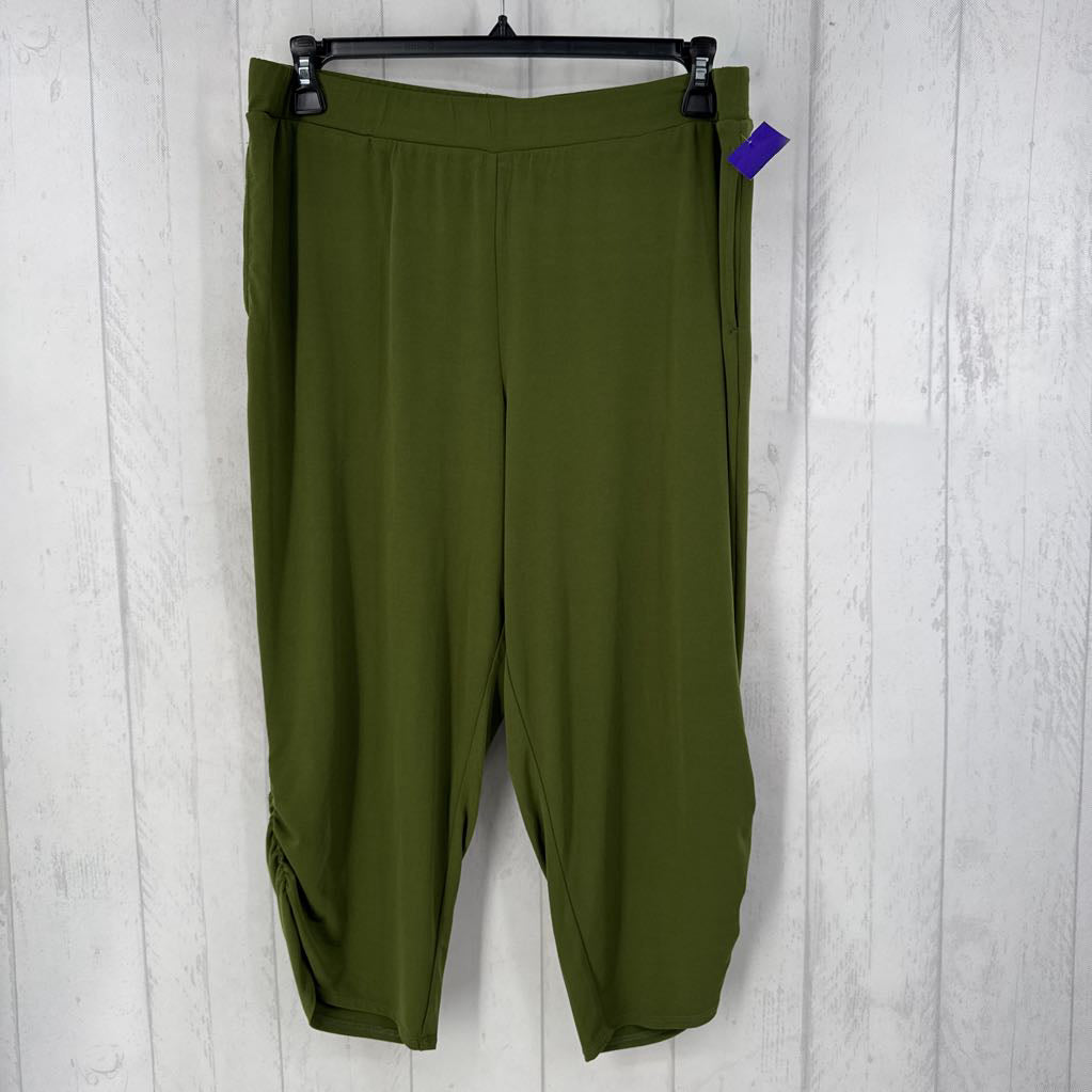 L pull-on crop pant