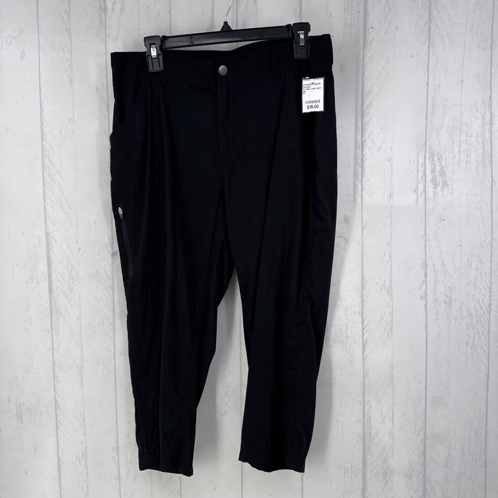 M utility capri pant