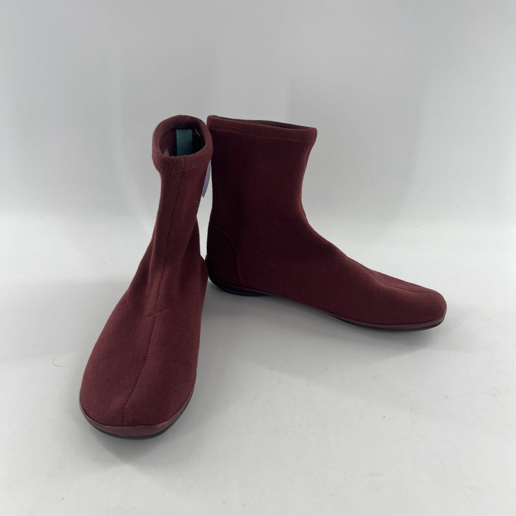 9.5 mid calf pull-on boots